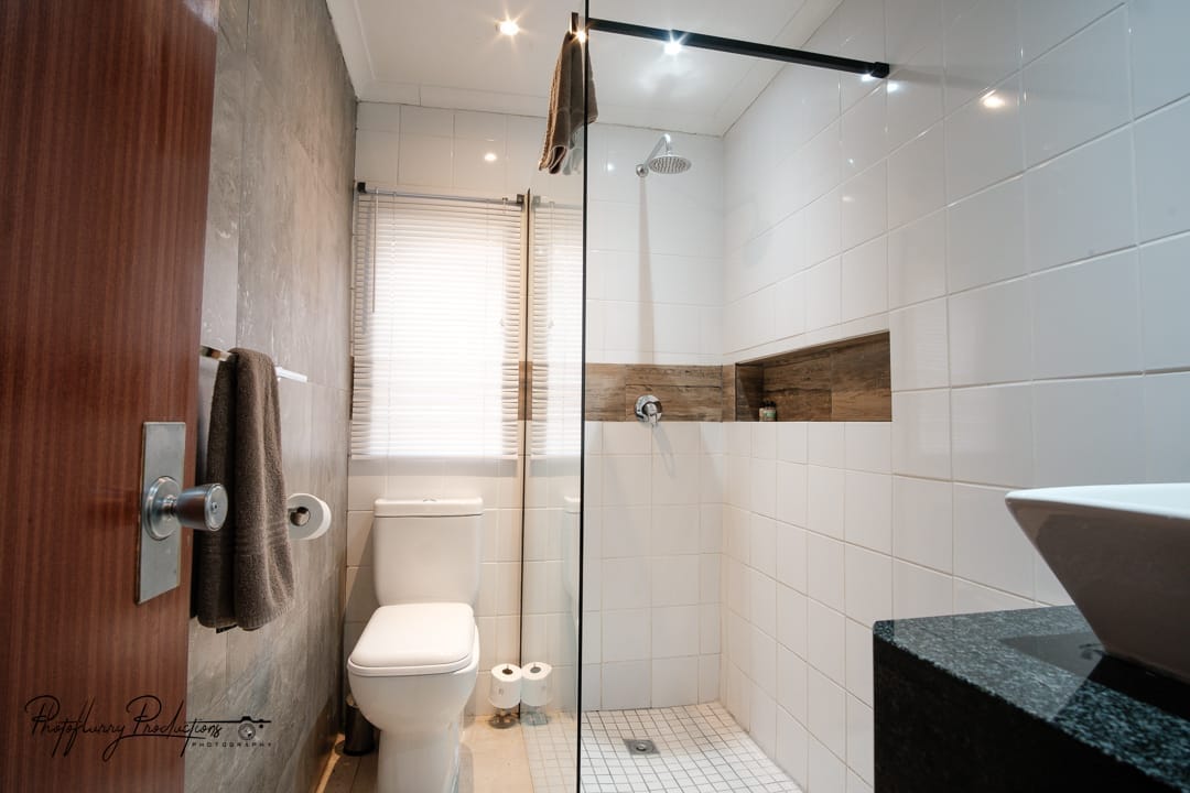En-Suite Bathroom